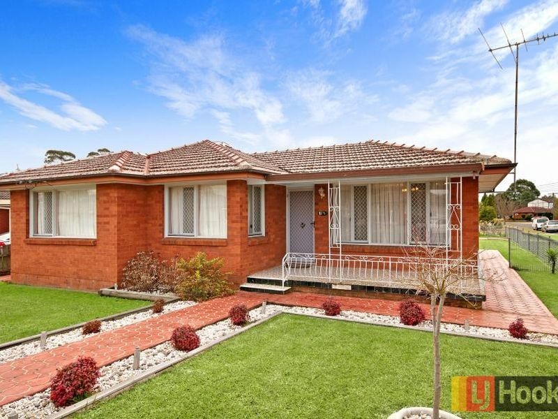 13 Ancona Avenue, Toongabbie NSW 2146
