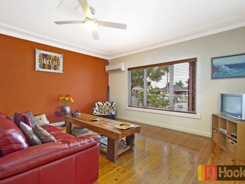 64 Portico Parade, Toongabbie NSW 2146