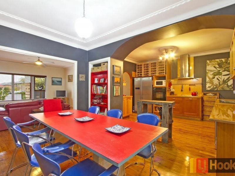 64 Portico Parade, Toongabbie NSW 2146