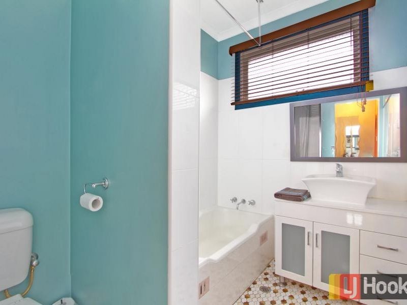 64 Portico Parade, Toongabbie NSW 2146