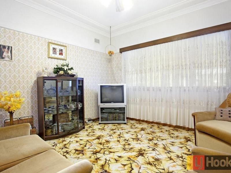 4 Gibson Place, Blacktown NSW 2148