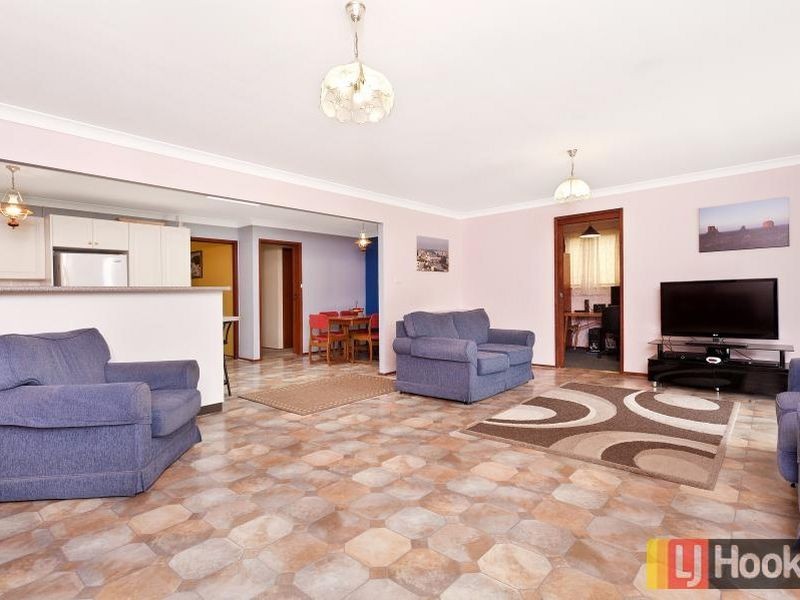 10 Valparaiso Avenue, Toongabbie NSW 2146