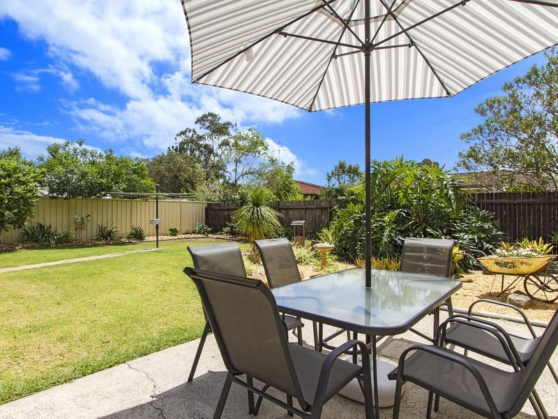 11 Greenmeadows Crescent, Toongabbie NSW 2146
