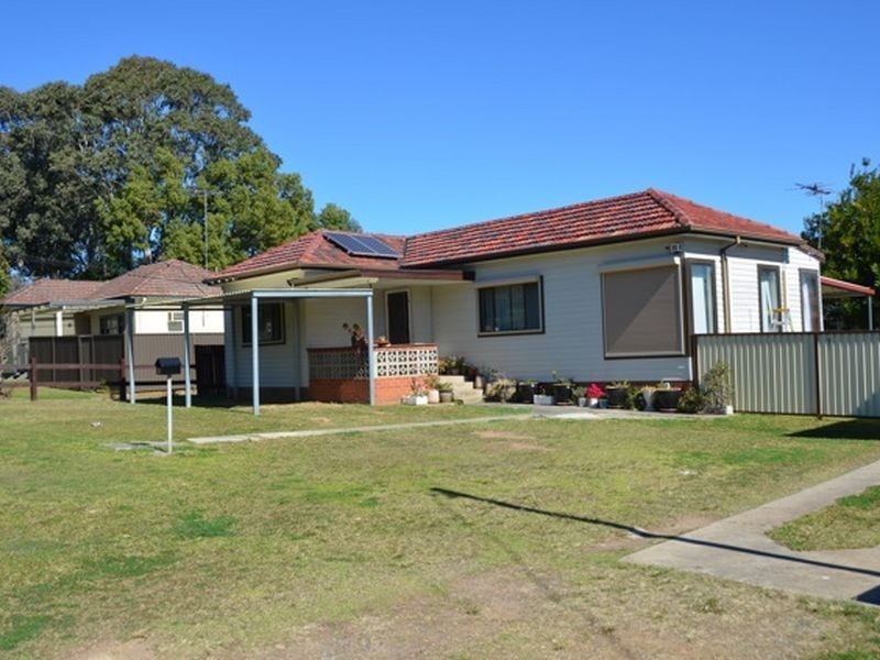 5 Linden Street, Toongabbie NSW 2146