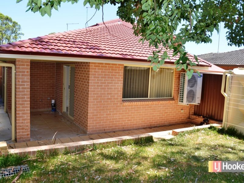 3 Macklin Street, Pendle Hill NSW 2145