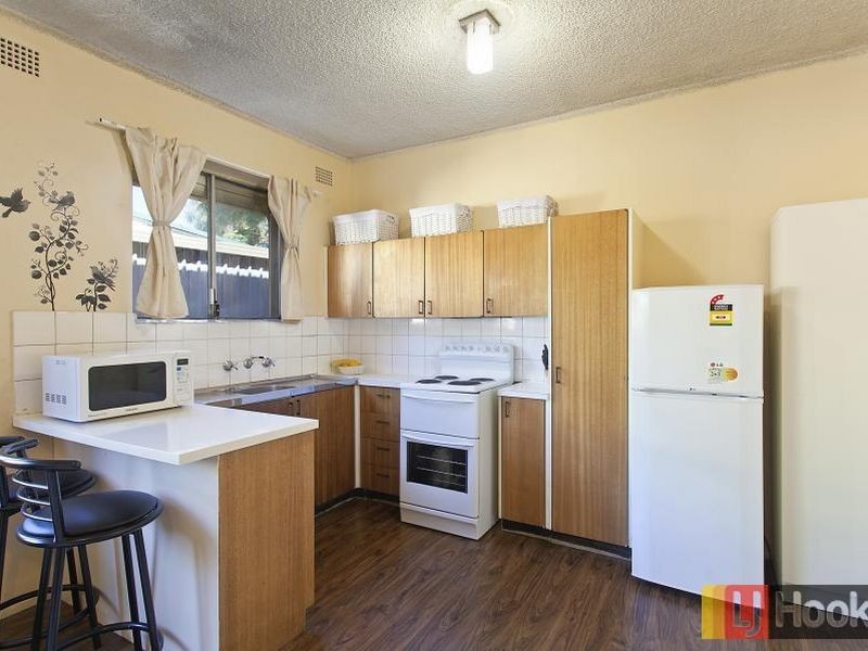 2/43 Aurelia Street, Toongabbie NSW 2146