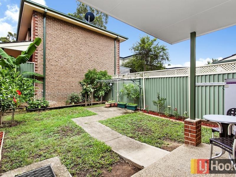 2/39-41 Metella Road, Toongabbie NSW 2146