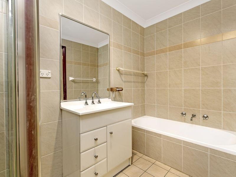 3/6 Dallas Place, Toongabbie NSW 2146