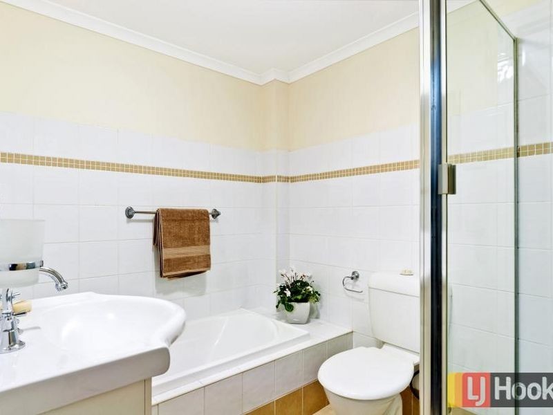 21/2 Wentworth Avenue, Toongabbie NSW 2146