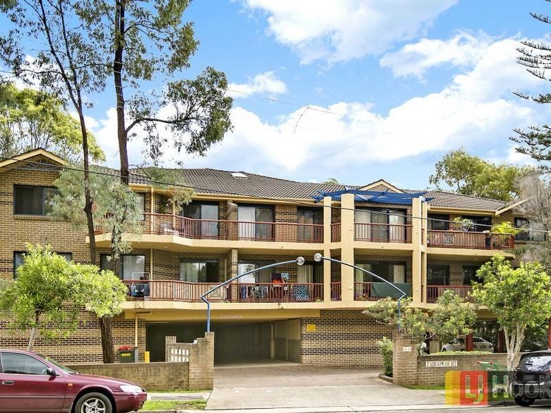 15/240 Targo Road, Toongabbie NSW 2146