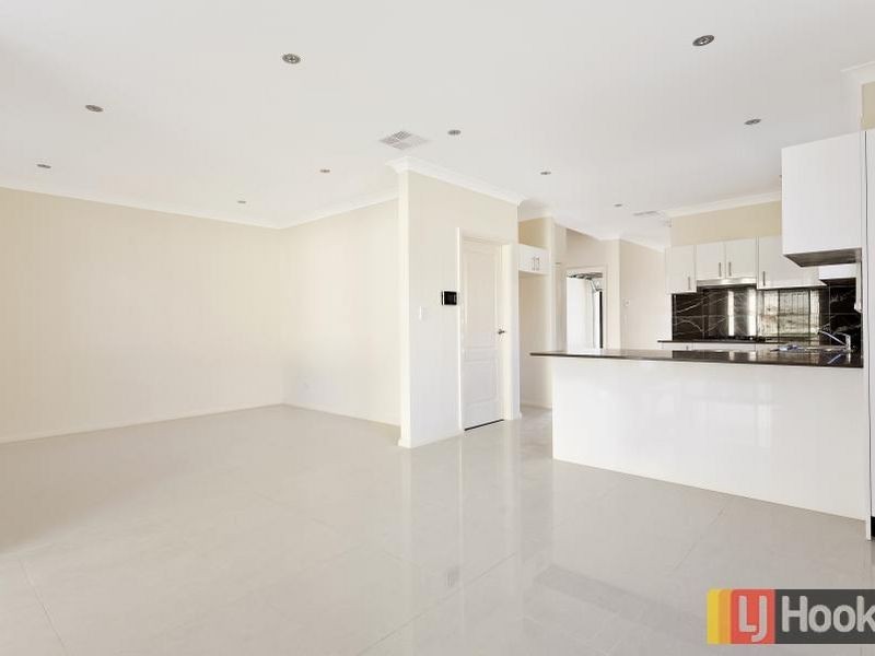 2/55 Oramzi Road, Girraween NSW 2145