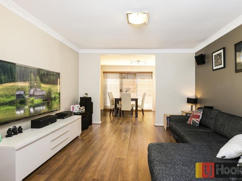 4/187 Targo Road, Girraween NSW 2145