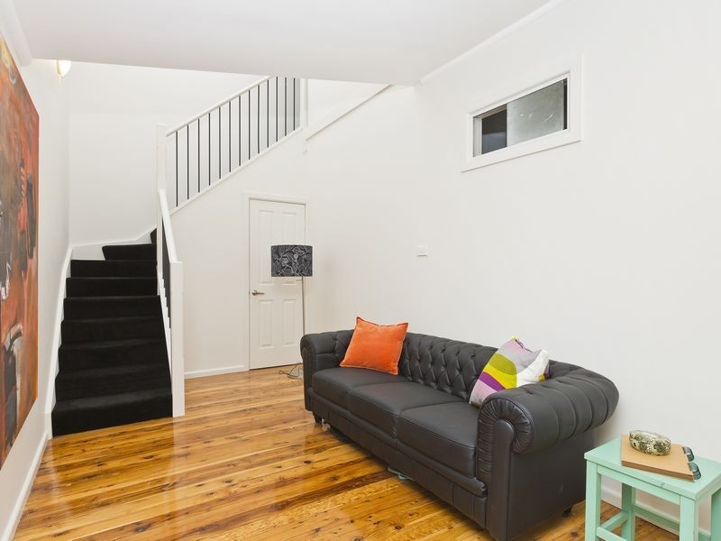 2 Mimosa Avenue, Toongabbie NSW 2146