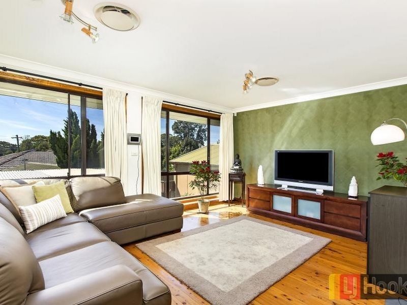 49 Valparaiso Avenue, Toongabbie NSW 2146