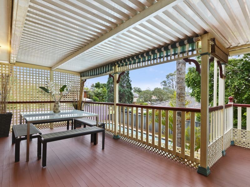 19 Valencia Crescent, Toongabbie NSW 2146