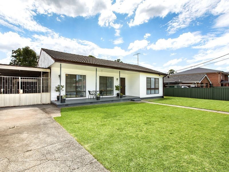 40 Reynolds Street, Toongabbie NSW 2146