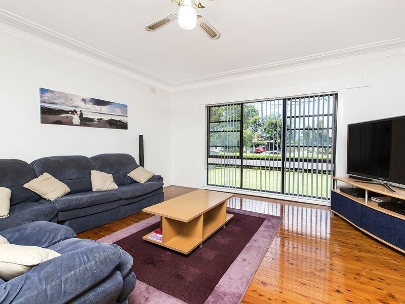 40 Reynolds Street, Toongabbie NSW 2146