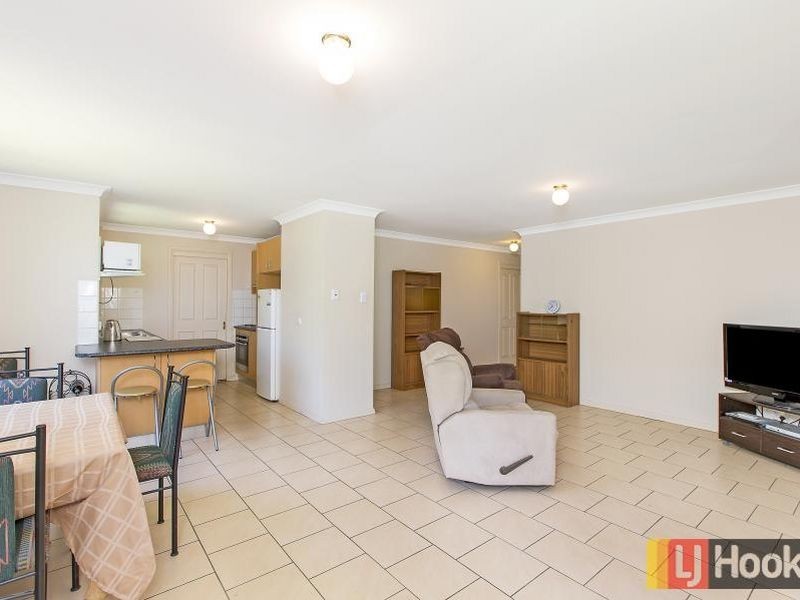 2/6 Dallas Place, Toongabbie NSW 2146
