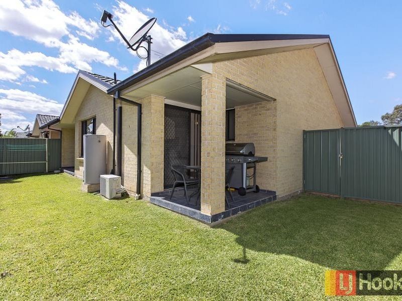 2/6 Dallas Place, Toongabbie NSW 2146
