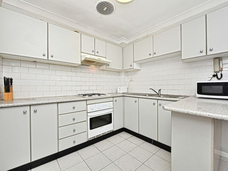 17/240-242 Targo Road, Toongabbie NSW 2146