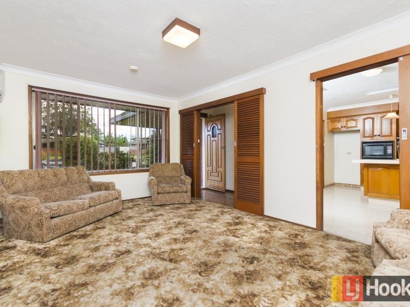 10 Paris Place, Toongabbie NSW 2146