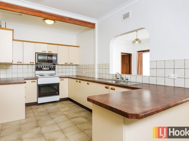 1 Kansas Place, Toongabbie NSW 2146