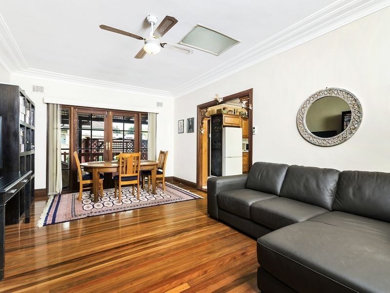 7 Portia Road, Toongabbie NSW 2146