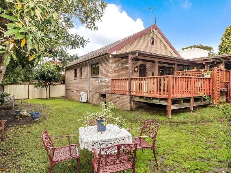 7 Portia Road, Toongabbie NSW 2146