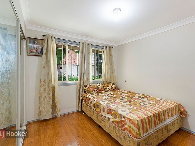 2/24 Girraween Road, Girraween NSW 2145