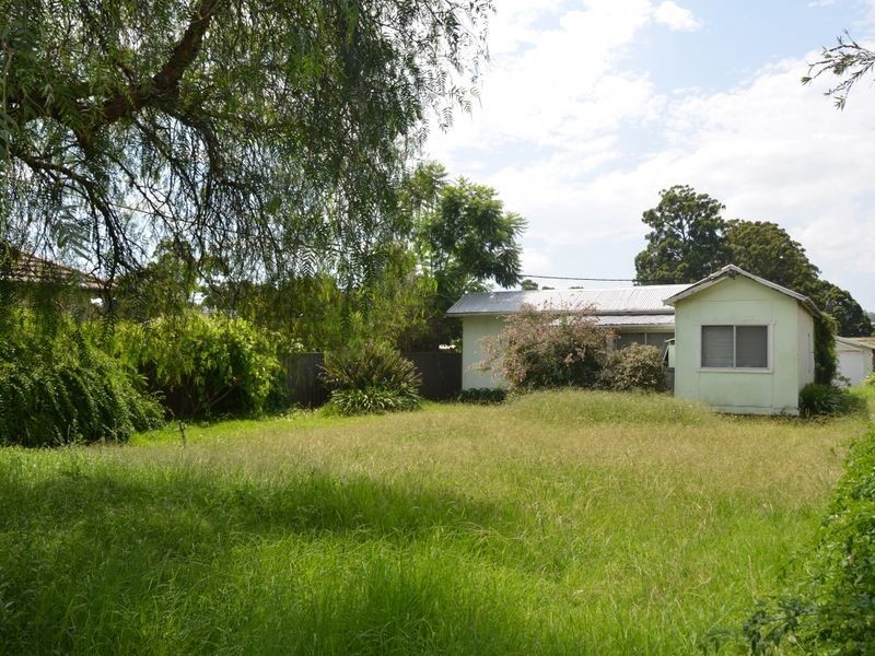 72 Fitzwilliam Road, Toongabbie NSW 2146
