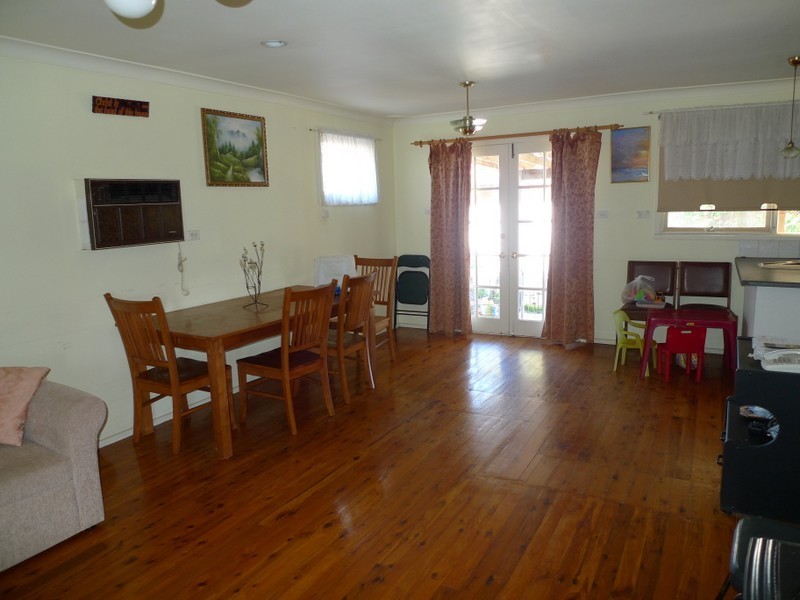 5 Greenmeadows Crescent, Toongabbie NSW 2146