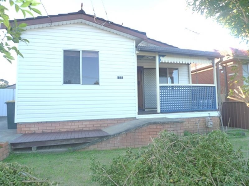 33 Oatlands Street, Wentworthville NSW 2145