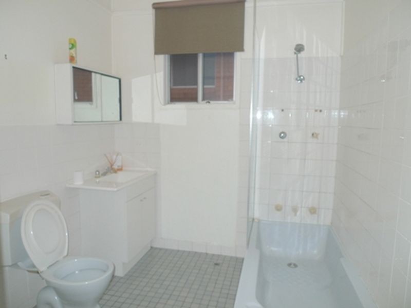 33 Oatlands Street, Wentworthville NSW 2145