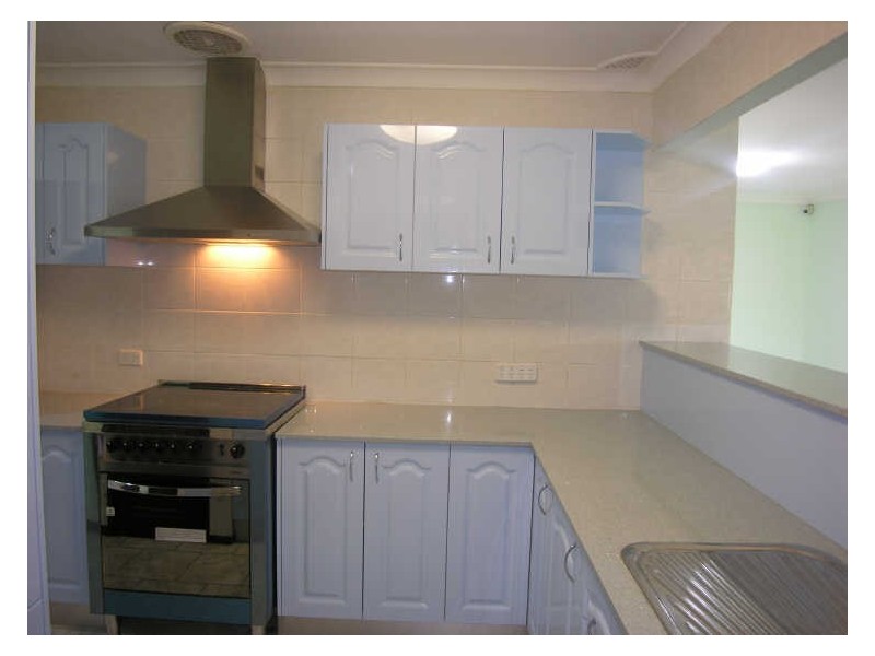 11 Woodlawn Drive, Toongabbie NSW 2146