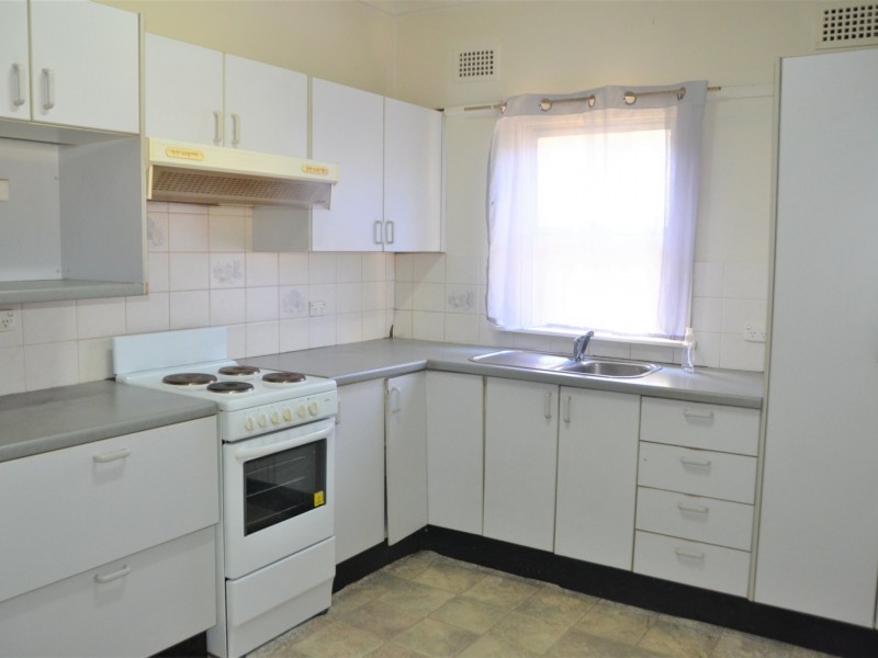 23 Junia Avenue, Toongabbie NSW 2146