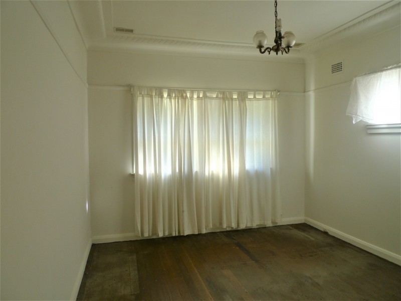 23 Junia Avenue, Toongabbie NSW 2146