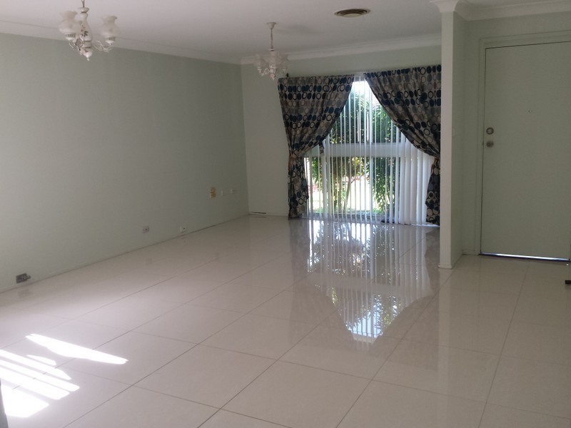 14 Tucks Road, Toongabbie NSW 2146