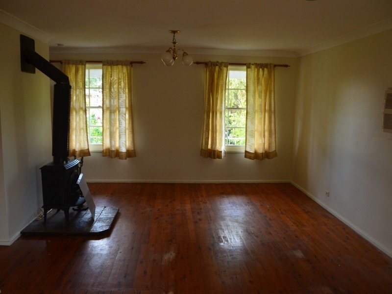 5 Greenmeadows Crescent, Toongabbie NSW 2146