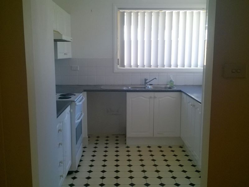 2/43A Carinya Road, Girraween NSW 2145