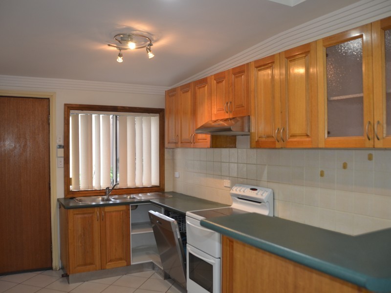 14 Andrew Place, Girraween NSW 2145