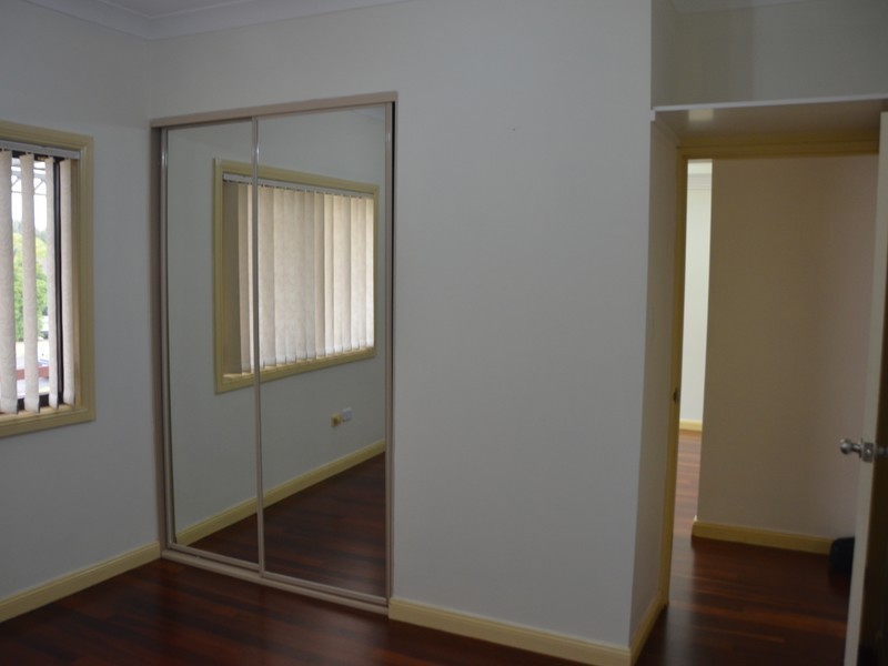 14 Andrew Place, Girraween NSW 2145