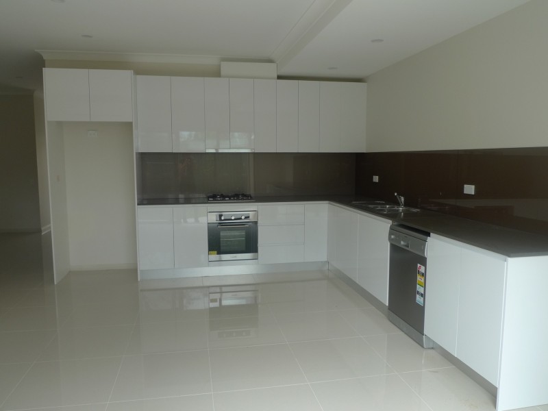 4/17 Carinya Road, Girraween NSW 2145