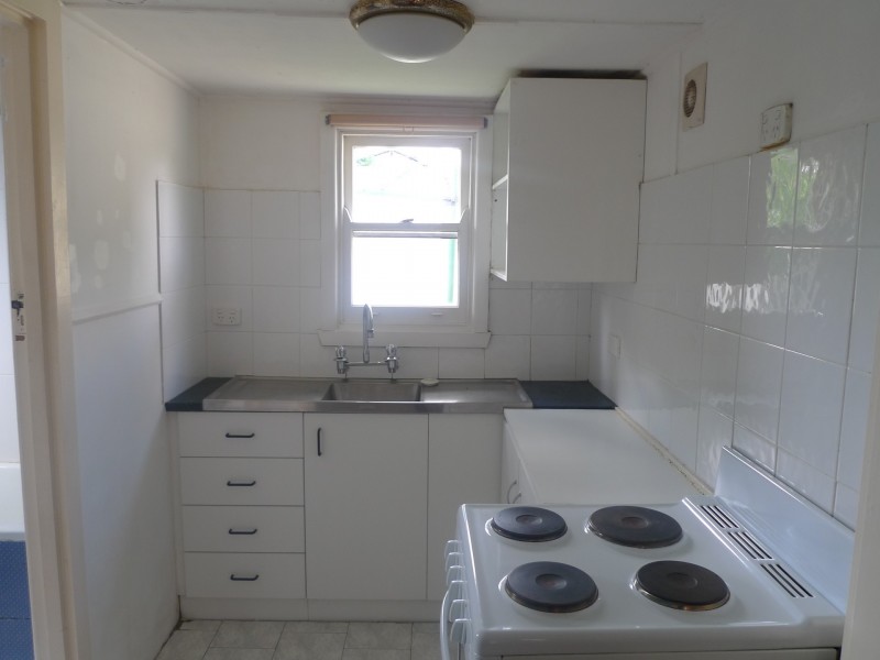 19a Junia Avenue, Toongabbie NSW 2146