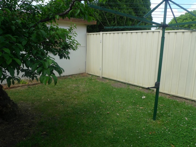 19a Junia Avenue, Toongabbie NSW 2146