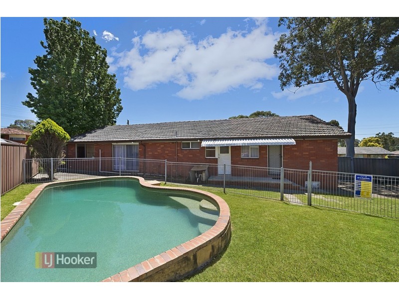 7 Valencia Crescent, Toongabbie NSW 2146
