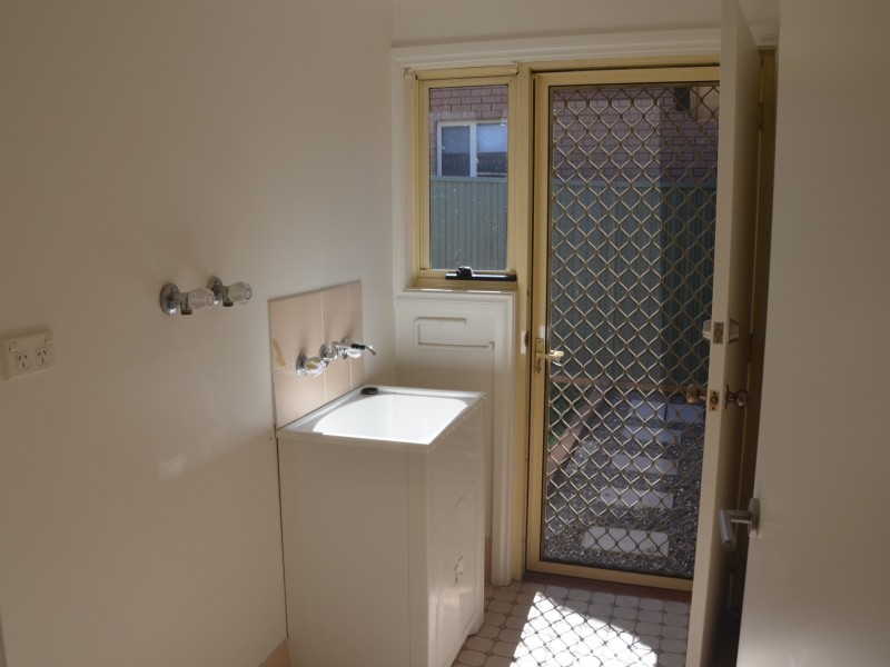 2/12 Fearn Street, Toongabbie NSW 2146