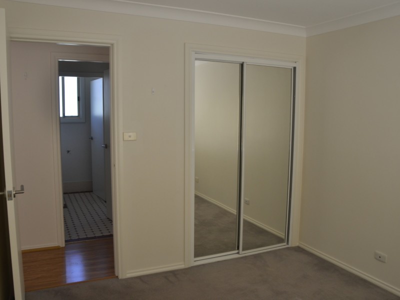 2/12 Fearn Street, Toongabbie NSW 2146