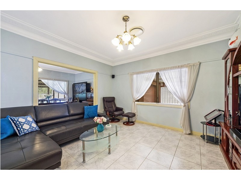 11 Fox Hills Crescent, Prospect NSW 2148