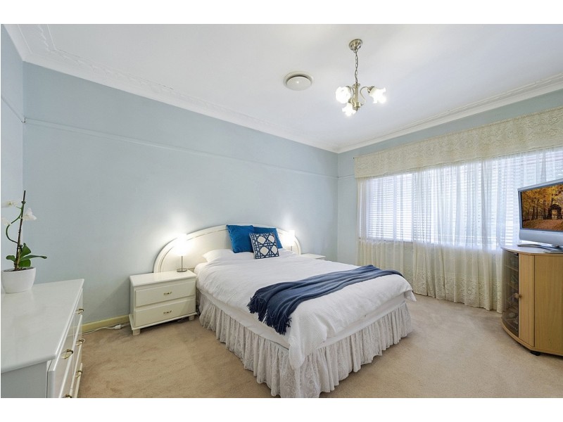 11 Fox Hills Crescent, Prospect NSW 2148