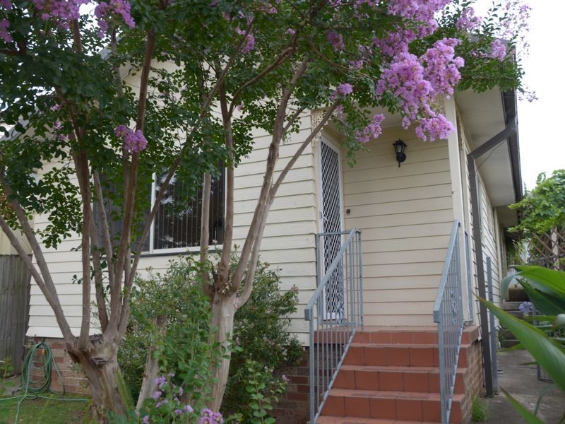 6A The Cresent, Toongabbie NSW 2146